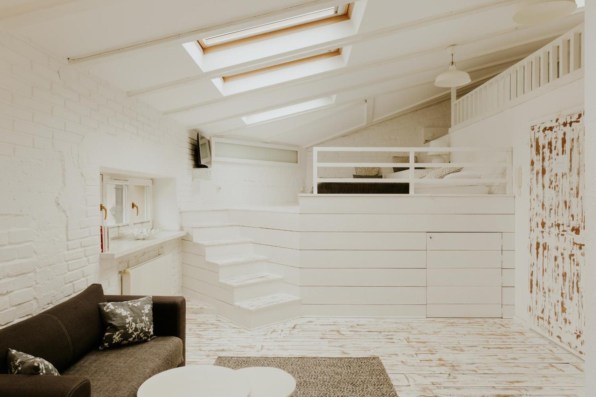 Standard Studio
