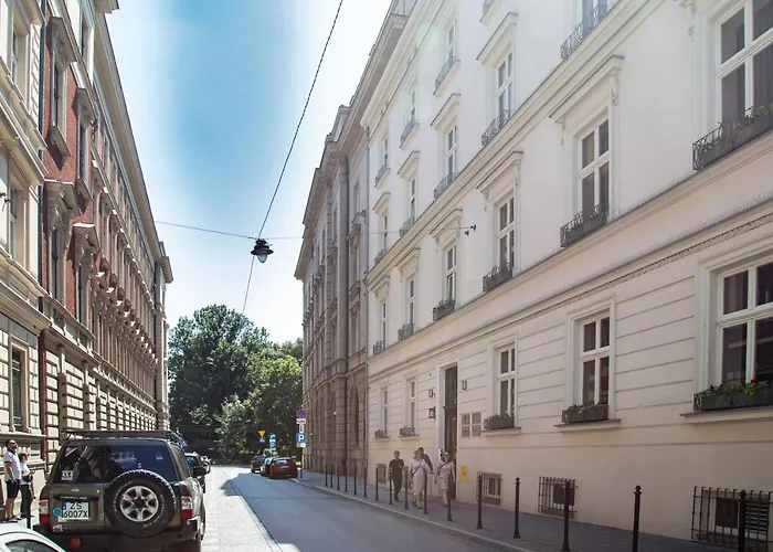 HOUSEHOST :Zacisze Street